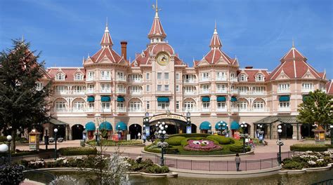 Disneyland Paris-Angebote mit Flug, Eintritt und Hotel 2021